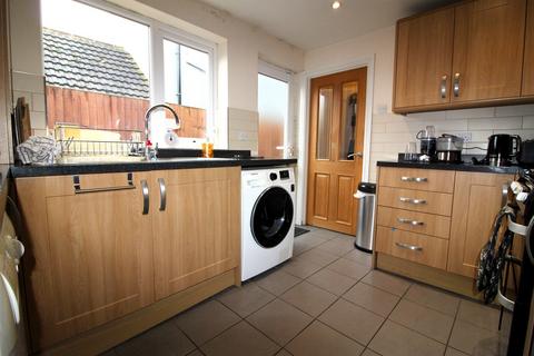 3 bedroom terraced house for sale, Grove Road