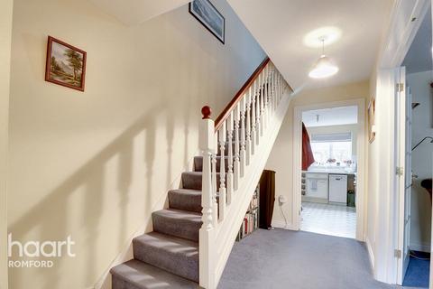 4 bedroom detached house for sale, Bancroft Chase, Hornchurch