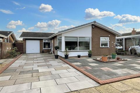 3 bedroom detached bungalow for sale - Northleach Drive, Southport PR8