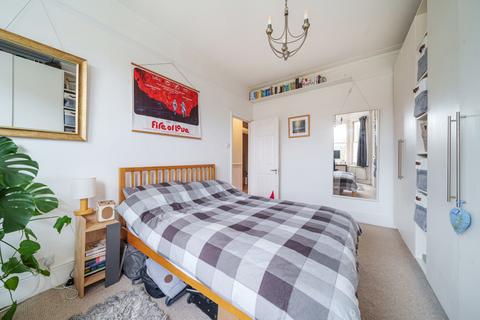 43c Grange Park, London, W5 3PR