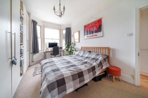 43c Grange Park, London, W5 3PR