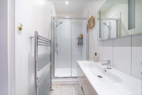 43c Grange Park, London, W5 3PR
