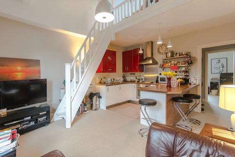 1 bedroom apartment for sale, Arragon Road, Twickenham