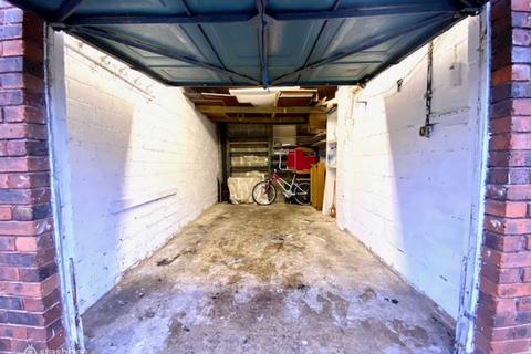 Garage to rent, Brockley View, London SE23