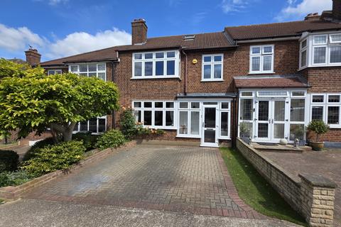 22 The Ridgeway, Gidea Park, Romford, RM2 5BU