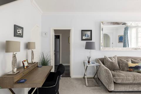 1 bedroom apartment for sale, Swan Court Chelsea Manor Street, London SW3