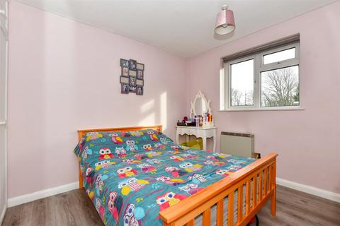 2 bedroom apartment for sale, Quantock Drive, Ashford, Kent