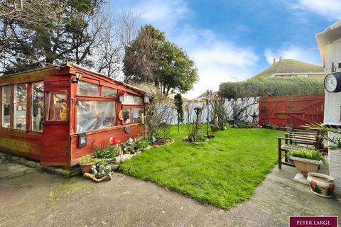 3 bedroom detached house for sale, Berwyn Crescent, Prestatyn, Denbighshire LL19 7UH