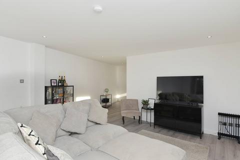 30/2 Abbey Lane, Edinburgh, EH8 8JH