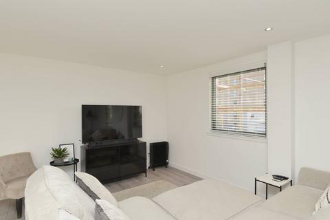 30/2 Abbey Lane, Edinburgh, EH8 8JH