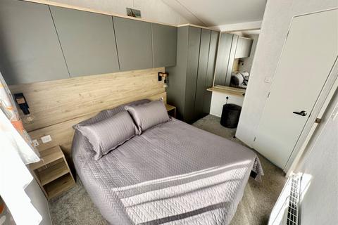 2 bedroom lodge for sale, Paignton  TQ4