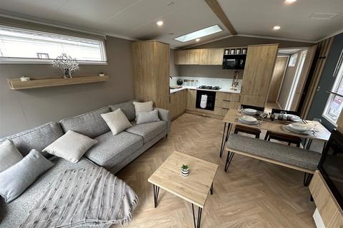 2 bedroom static caravan for sale, Dartmouth Road, Paignton TQ4