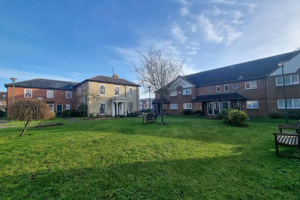 NORTHWOOD SQUARE, FAREHAM 2 bed retirement property for sale £180,000