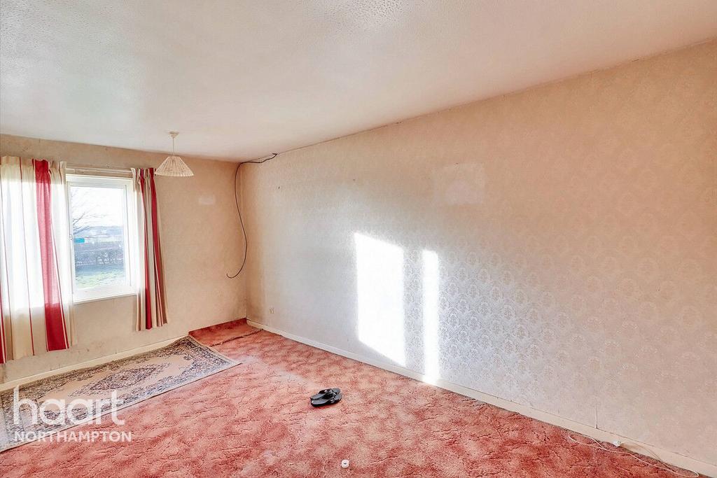 Northampton Road, Northampton 3 bed semidetached house for sale £250,000