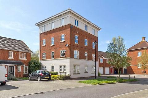 2 bedroom apartment for sale, Emerald Crescent, Sittingbourne, Kent, ME10