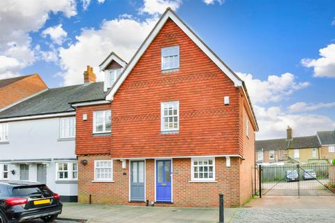 4 bedroom end of terrace house for sale - West Street, Faversham, Kent
