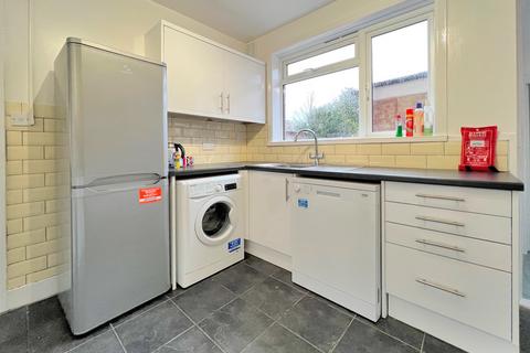 4 bedroom semi-detached house to rent, Old Oak Road,  London, w3