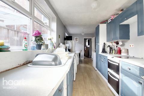 3 bedroom end of terrace house for sale, York Road, Wisbech