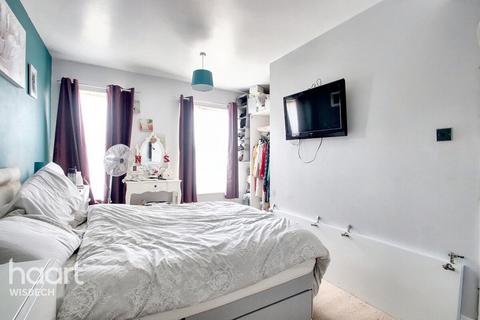 3 bedroom end of terrace house for sale, York Road, Wisbech