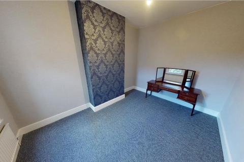 3 bedroom terraced house to rent, Elleray Road, Salford M6