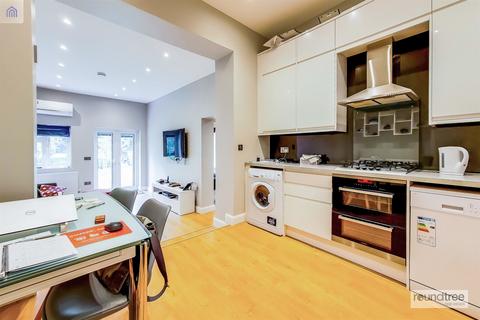2 bedroom flat for sale, Sunningfields Road, Hendon NW4