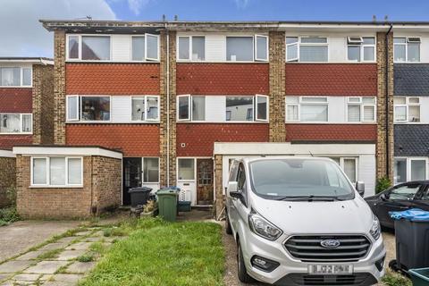 3 bedroom property for sale, Etwell Place, Surrey, Surbiton, KT5 8SF