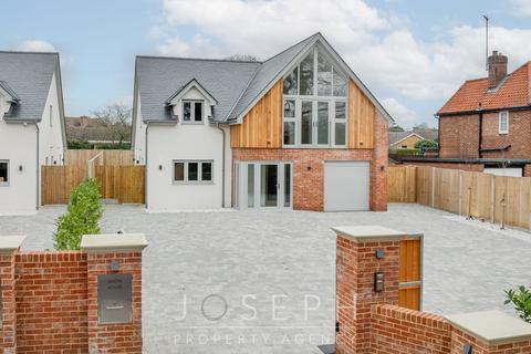 4 bedroom detached house for sale - Lower Road, Westerfield, IP6