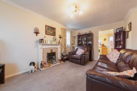 3 bedroom semi-detached house for sale, The Osiers, Loughborough LE11