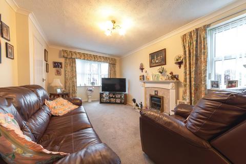 3 bedroom semi-detached house for sale, The Osiers, Loughborough LE11