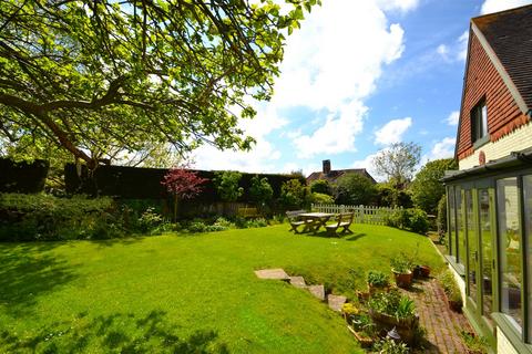 4 bedroom detached house for sale, Central Amberley, West Sussex, BN18