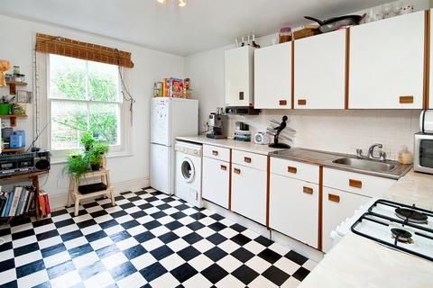 2 bedroom flat for sale, Corrance Rd SW2 5RD