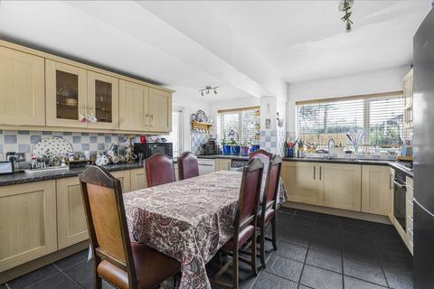 2 Styles Close, Marsh Gibbon, Bicester, OX27 0ER