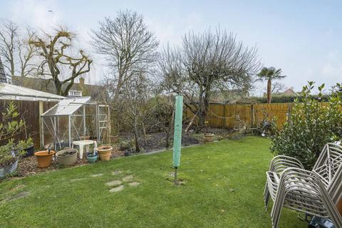 2 Styles Close, Marsh Gibbon, Bicester, OX27 0ER