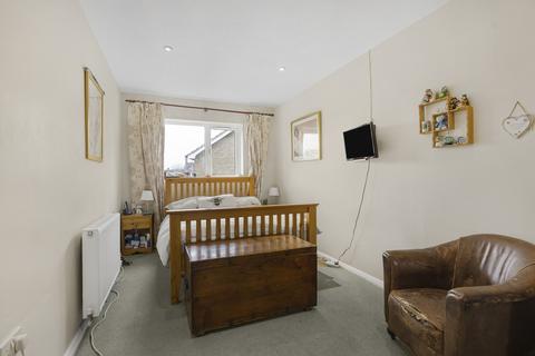 2 Styles Close, Marsh Gibbon, Bicester, OX27 0ER