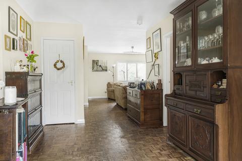 2 Styles Close, Marsh Gibbon, Bicester, OX27 0ER
