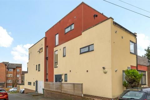 Flat 3, Highfield House Laurel Grove, London, SE26 4JY