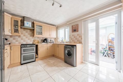 26 Ashmore Close, Birchwood, Warrington, WA3 6QY