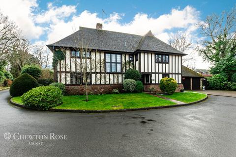 Garrick House Snows Ride, Windlesham, GU20 6PE