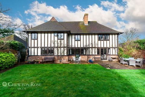 Garrick House Snows Ride, Windlesham, GU20 6PE
