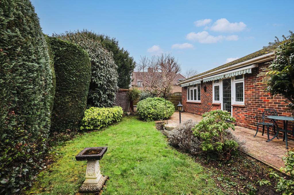 Ashtead Village 3 bed bungalow for sale £750,000