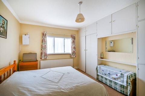 1 Worton Gardens, Isleworth, TW7 4BD