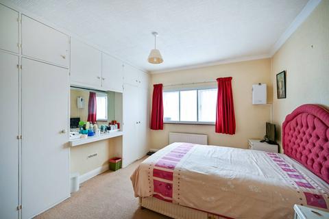 1 Worton Gardens, Isleworth, TW7 4BD