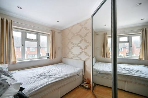 3 bedroom end of terrace house for sale - Lichfield Road, Hounslow, TW4