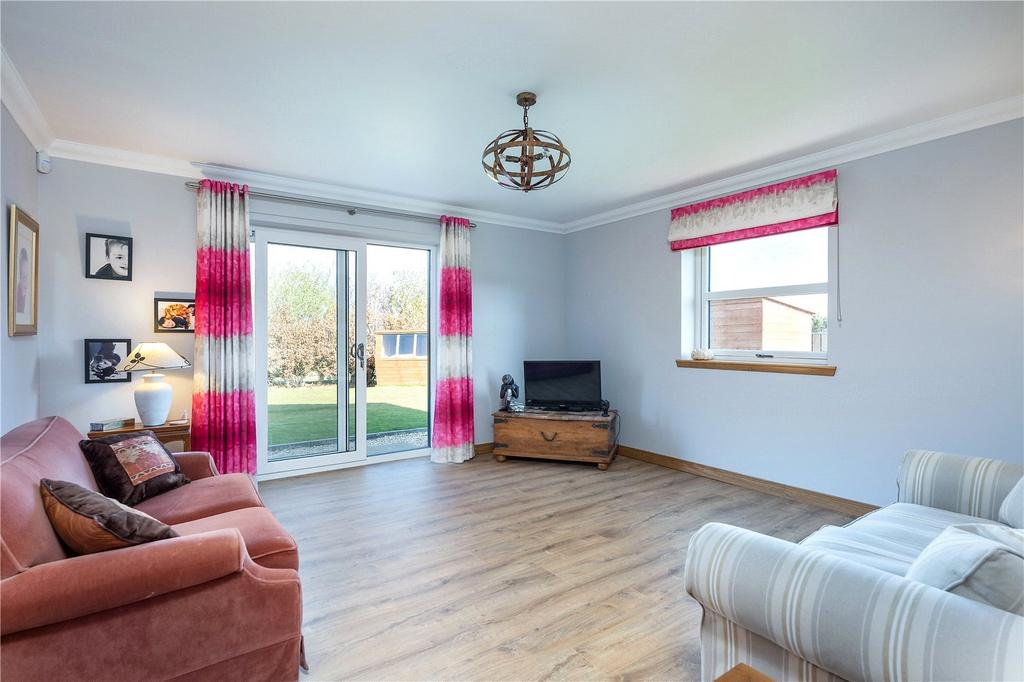Sitting Room/Bedroom