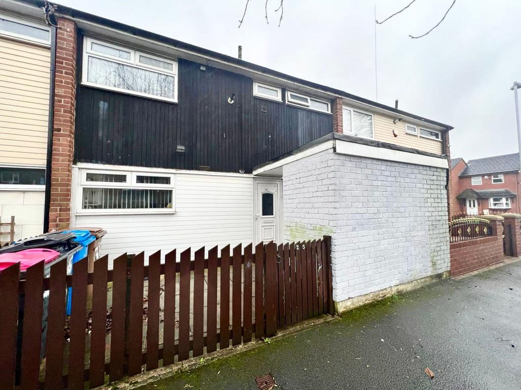 Linton Walk, Salford, M7 3 bed terraced house for sale £170,000
