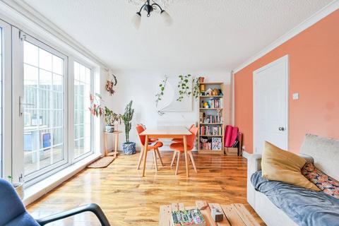 3 bedroom maisonette for sale, Bow Common Lane, Bow, London, E3