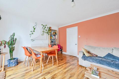 3 bedroom maisonette for sale, Bow Common Lane, Bow, London, E3
