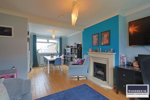 3 bedroom terraced house for sale - Barrow Lane, Waltham Cross EN7