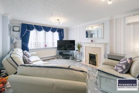 4 bedroom detached house for sale,  Mylne Close, Cheshunt EN8