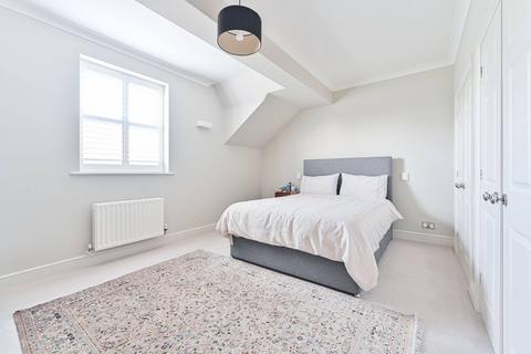 3 bedroom flat for sale - Fishers Close, Streatham Hill, London, SW16